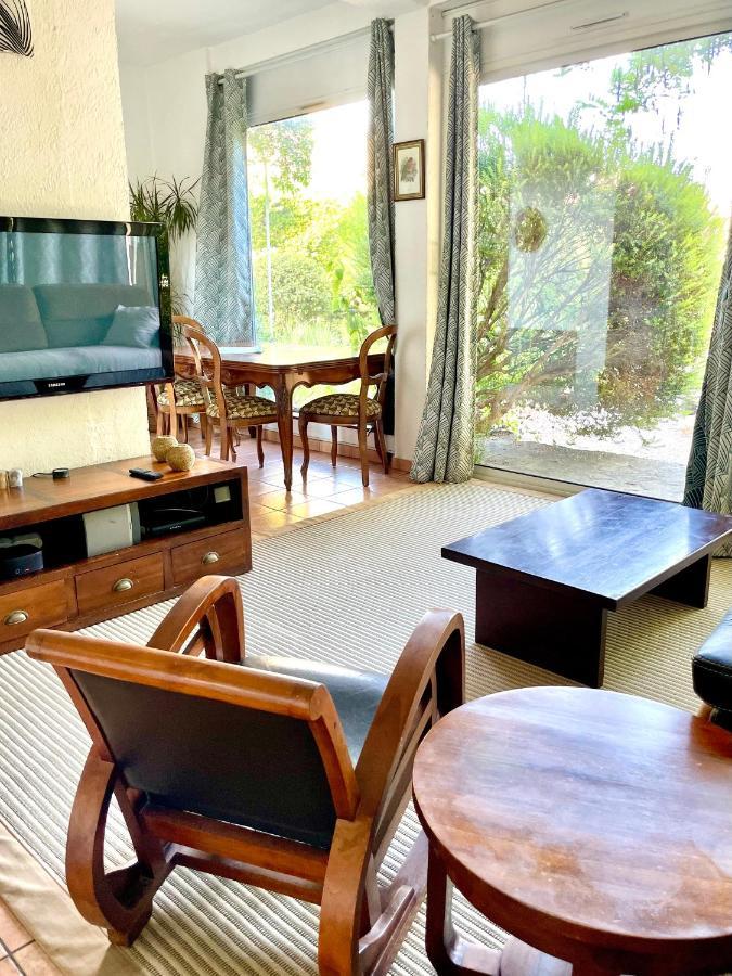 ラシオタLes Pinsonsアパートメント エクステリア 写真